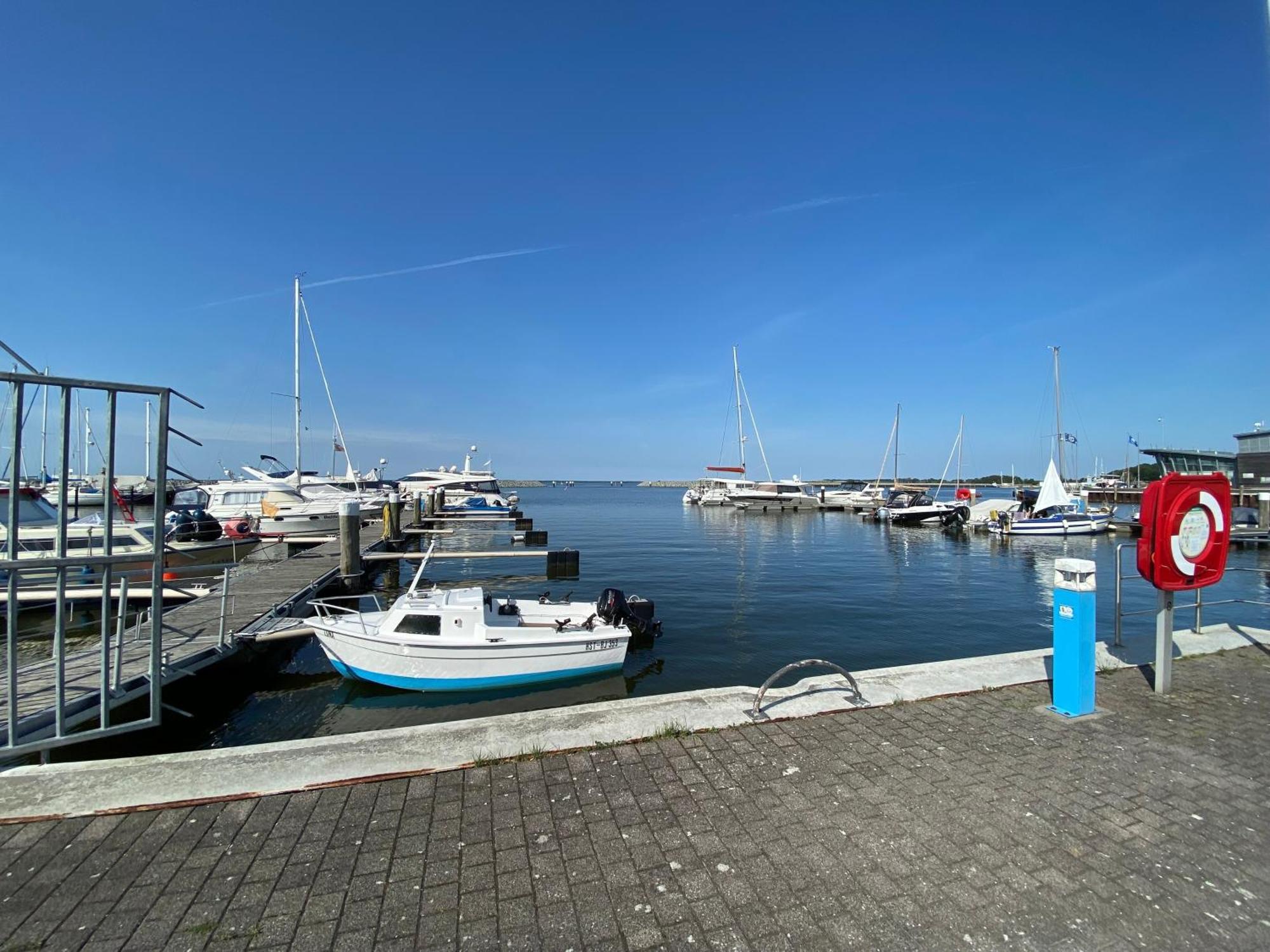 Ferienwohnung "Boddenland" Barth Esterno foto